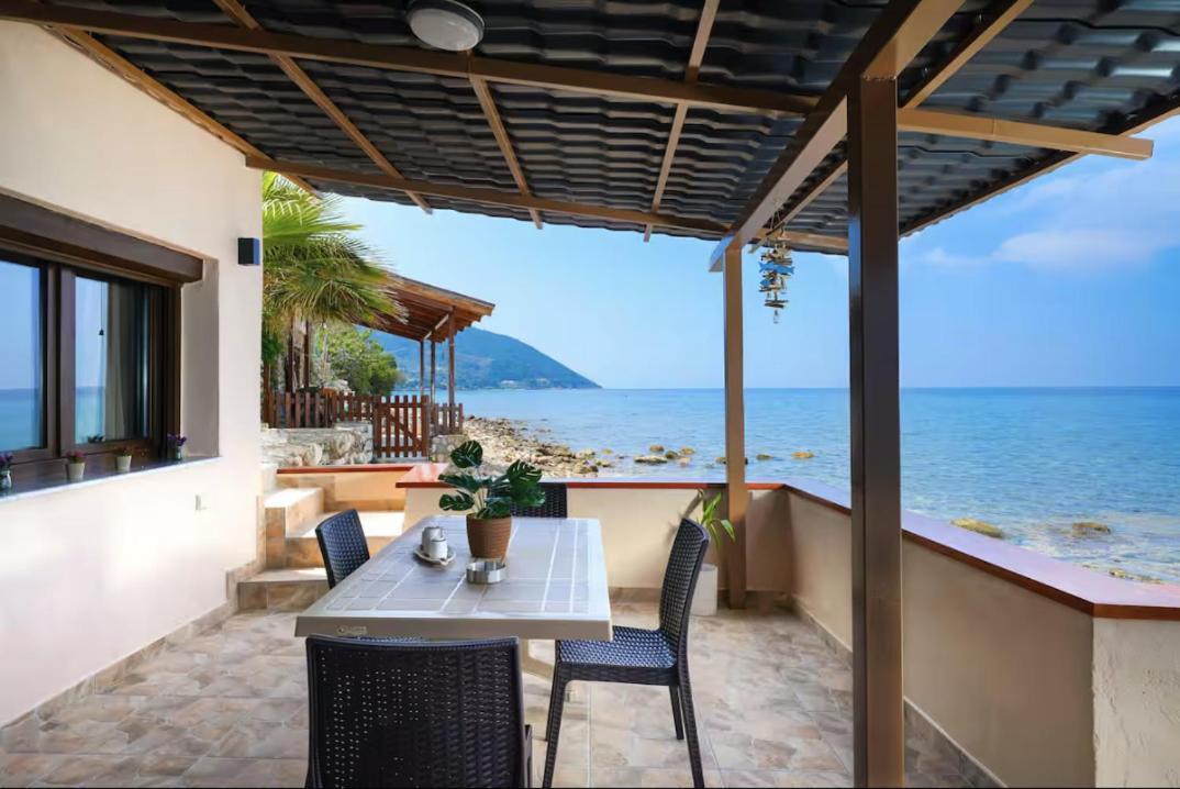 فيلا To Kyma - Seafront House Skála Kallirákhis المظهر الخارجي الصورة